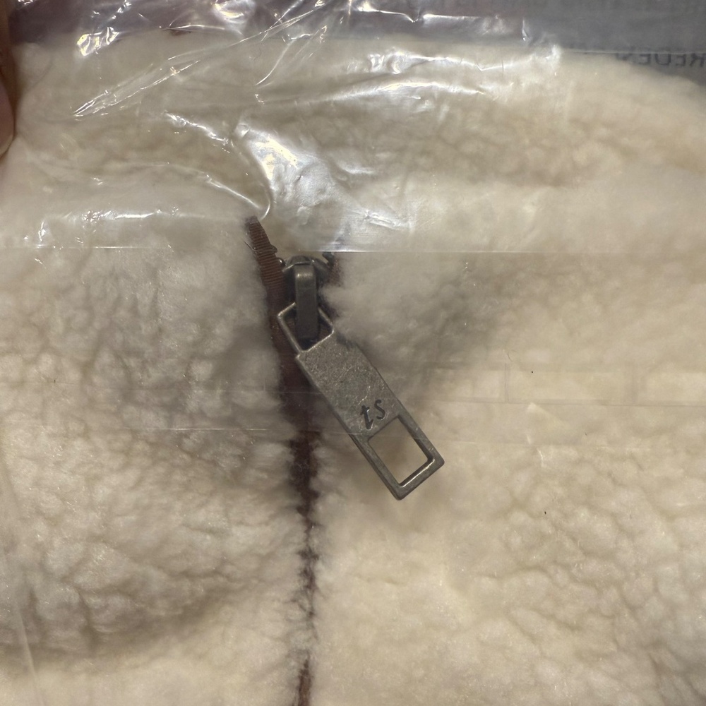 Taylor Swift Sherpa NWT - image 5